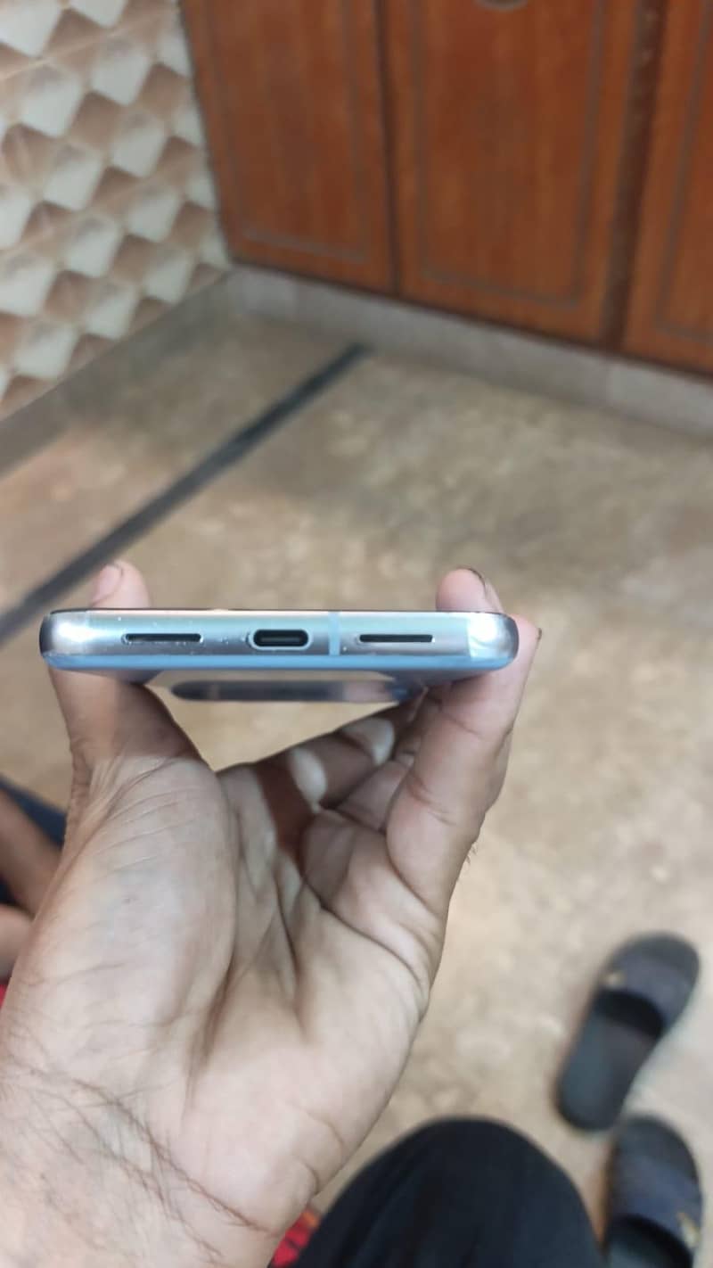 Google Pixel 8 Pro 4