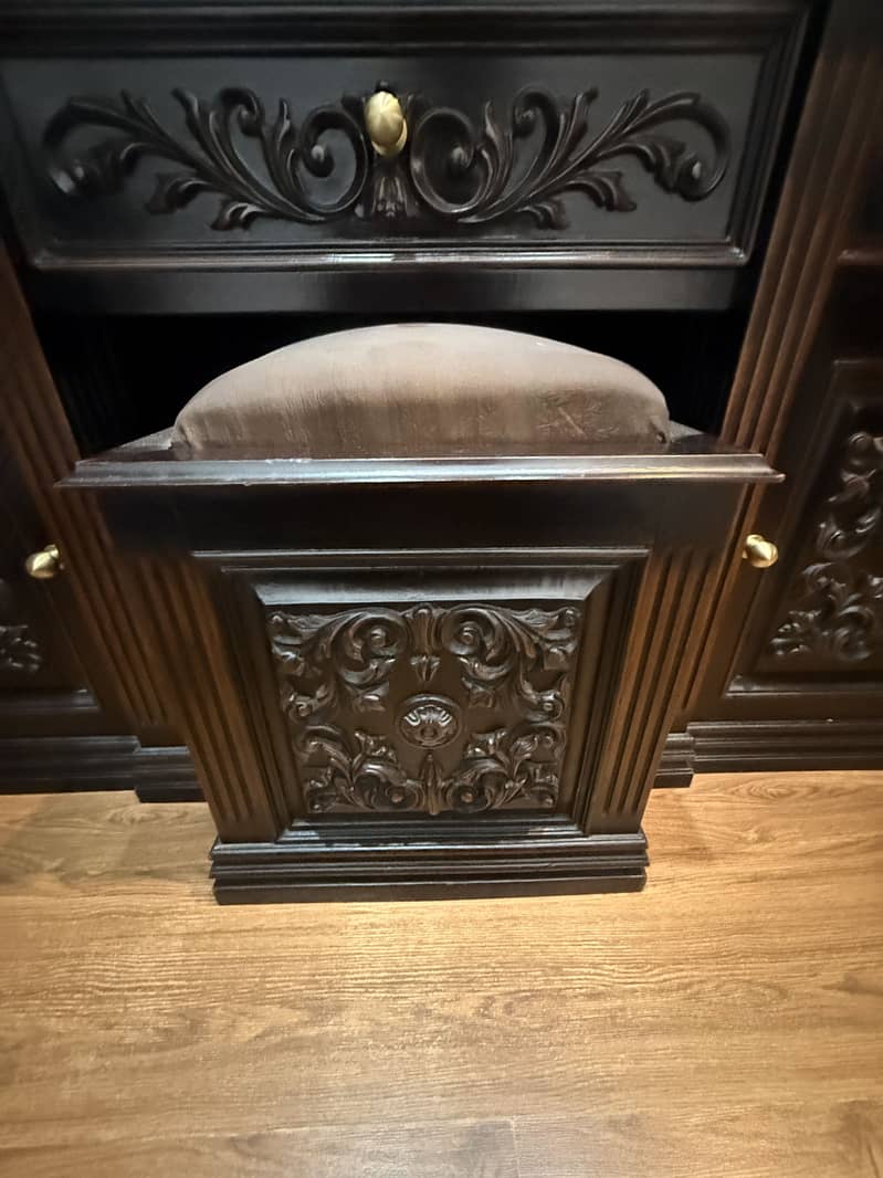 ROYAL CHINIOTI SOLID KING BED 7