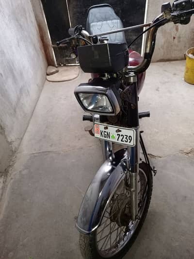 Motorcycle urgent sell . Location Landhi Karachi