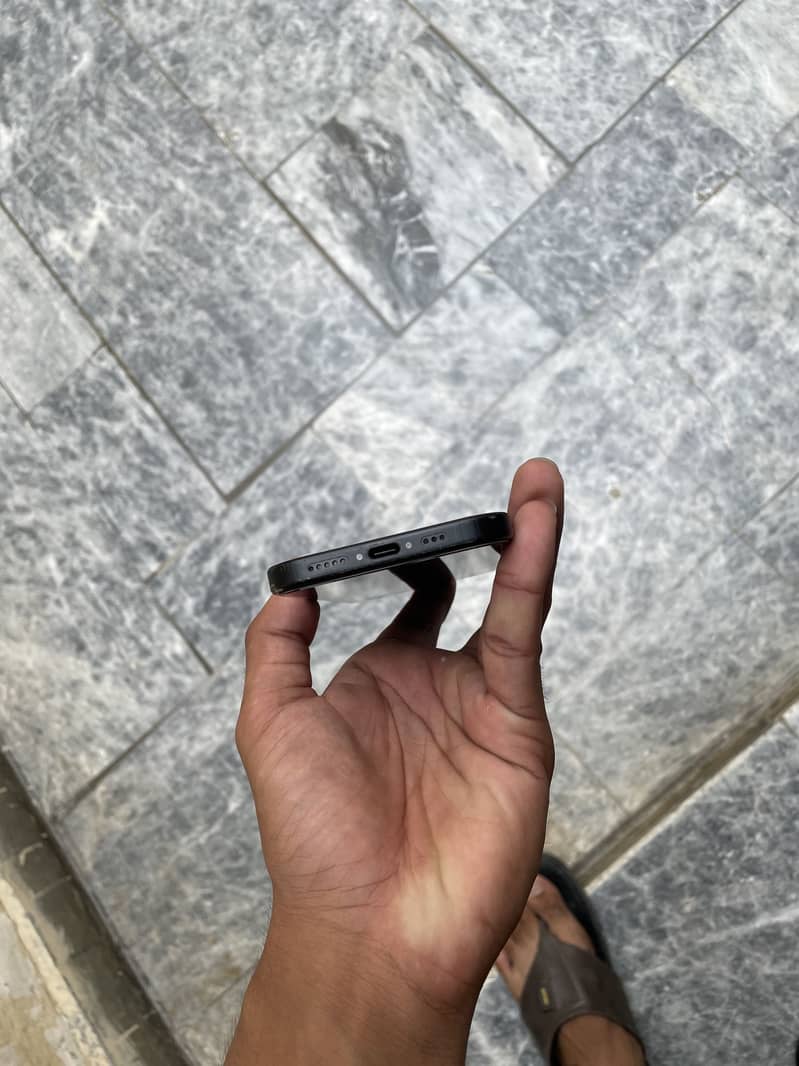 Apple iPhone 15 2