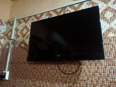 LCD TV