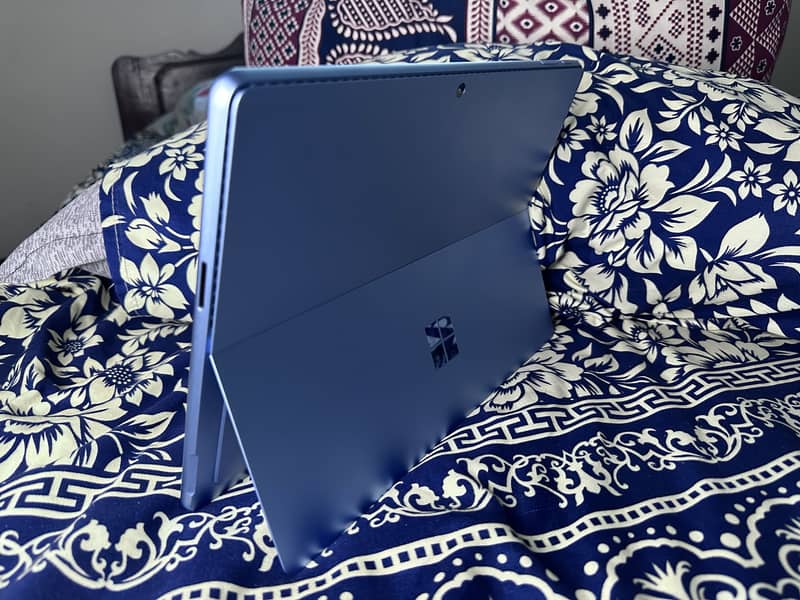 Microsoft surface 9 Pro 1