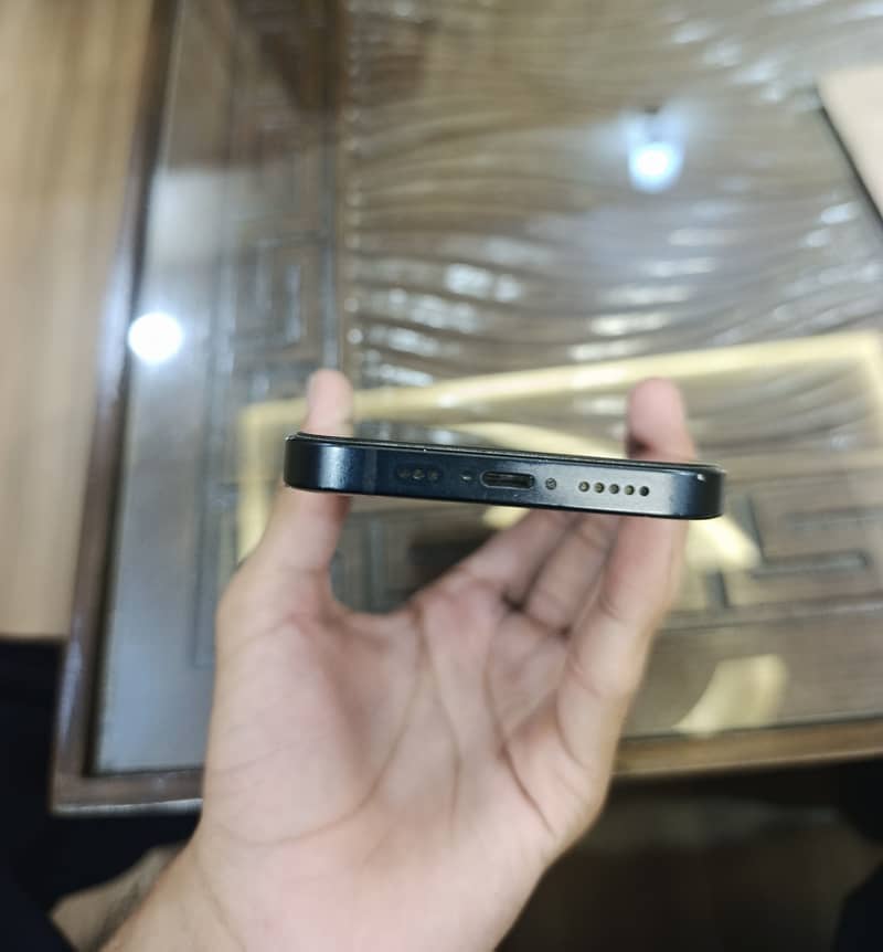 Apple iPhone 13 3