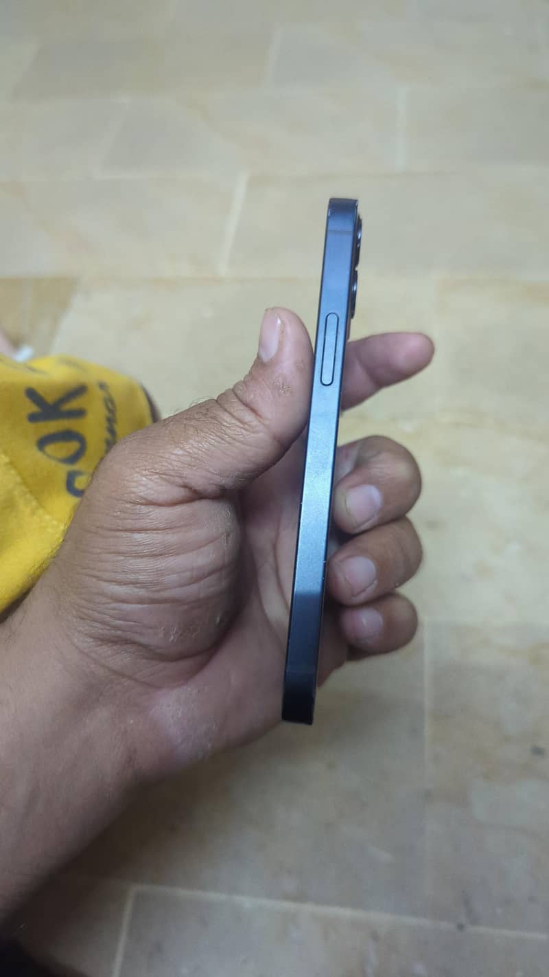 Apple iPhone 12 mini 3