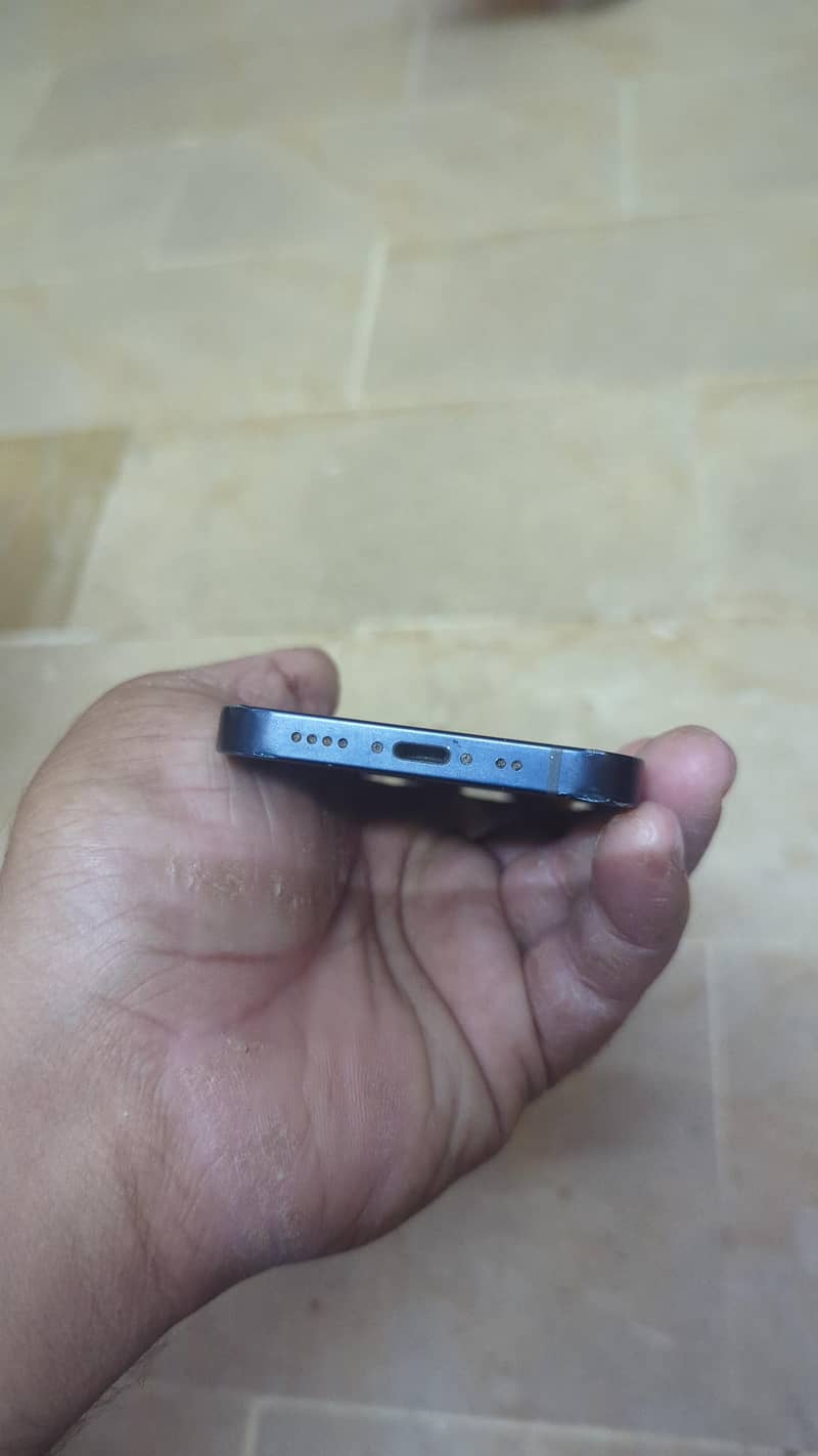 Apple iPhone 12 mini 4