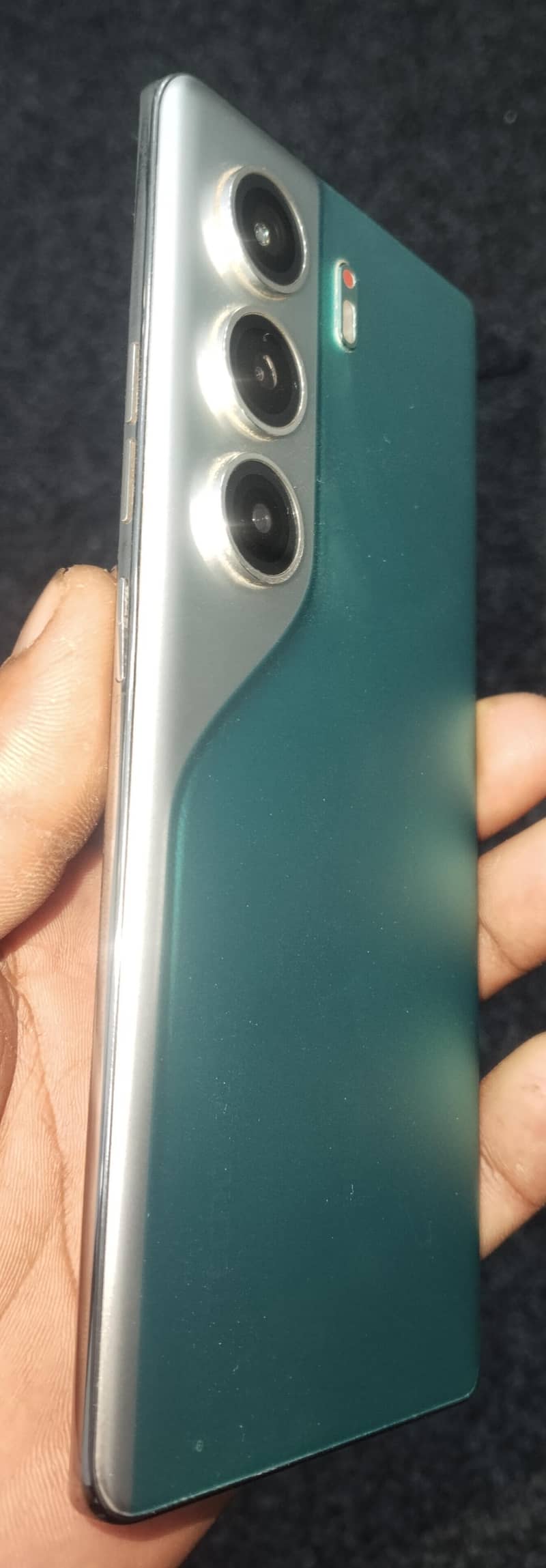 Tecno CAMON 40 Pro 0