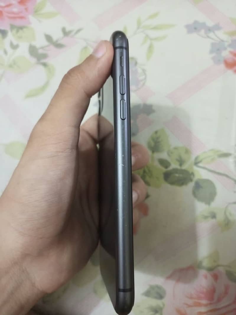 Apple iPhone 11 2