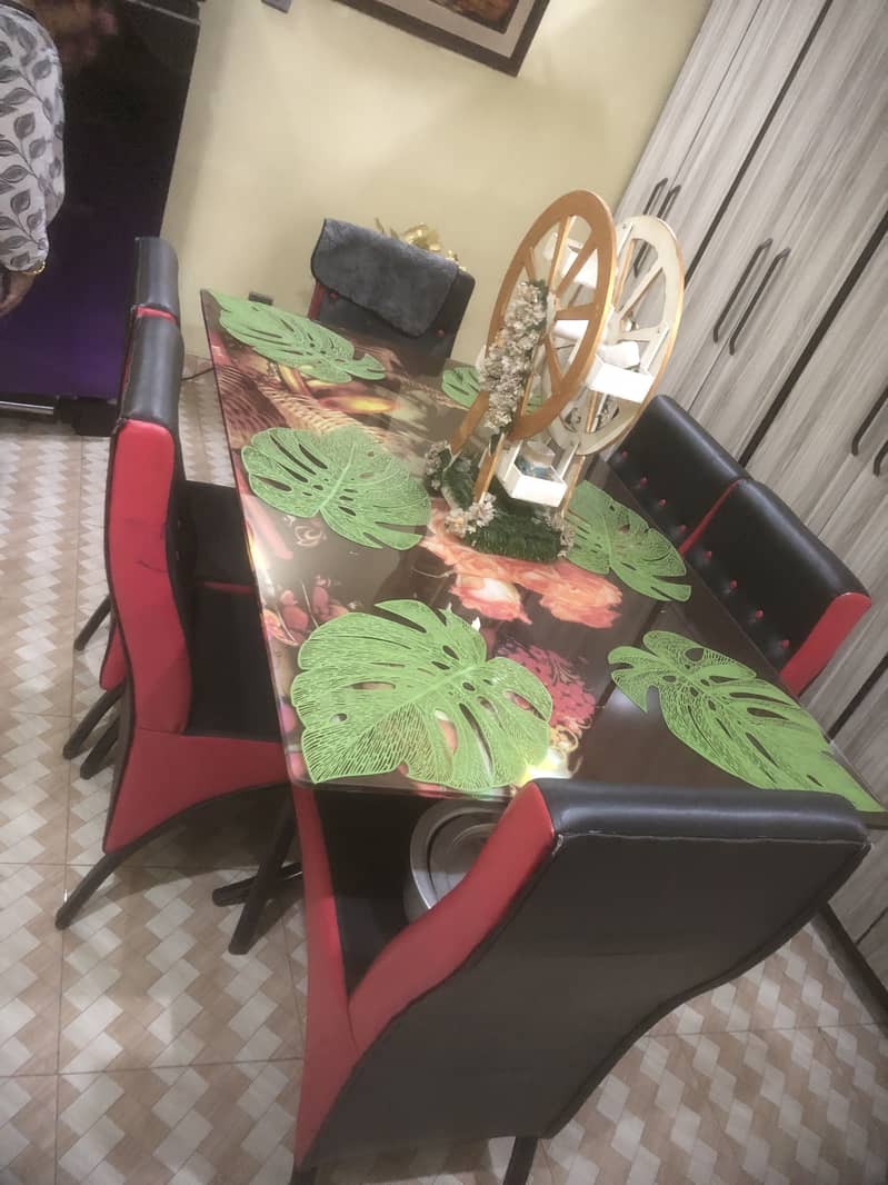 6 pc dinning table 0