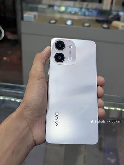 Vivo Y11d few day used 4/128 box pack condition