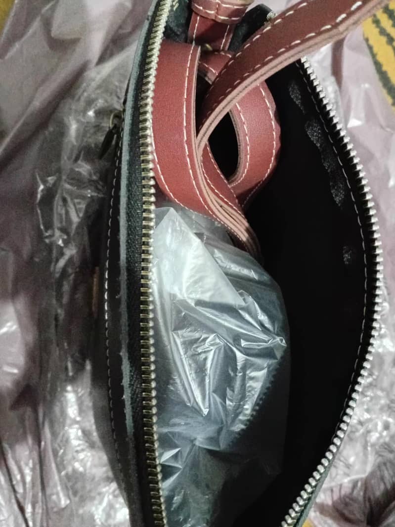 RTW Bag for Sale – Excellent Condition – Urgent Sale 2