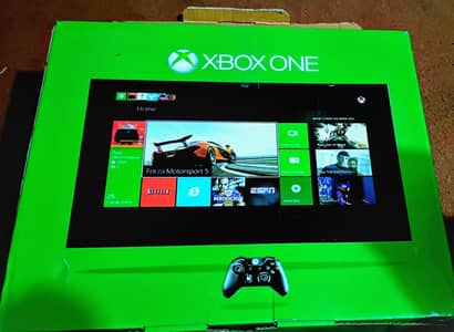 Xbox 1 with Original Controller + BOX