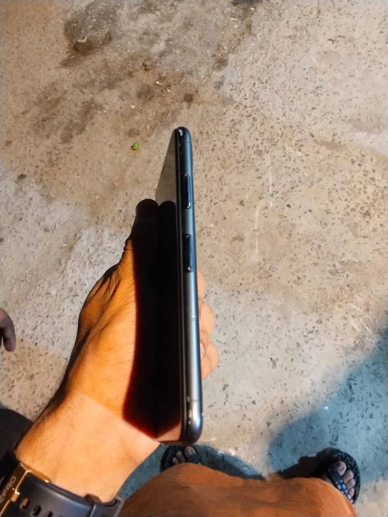 Apple iPhone X 4