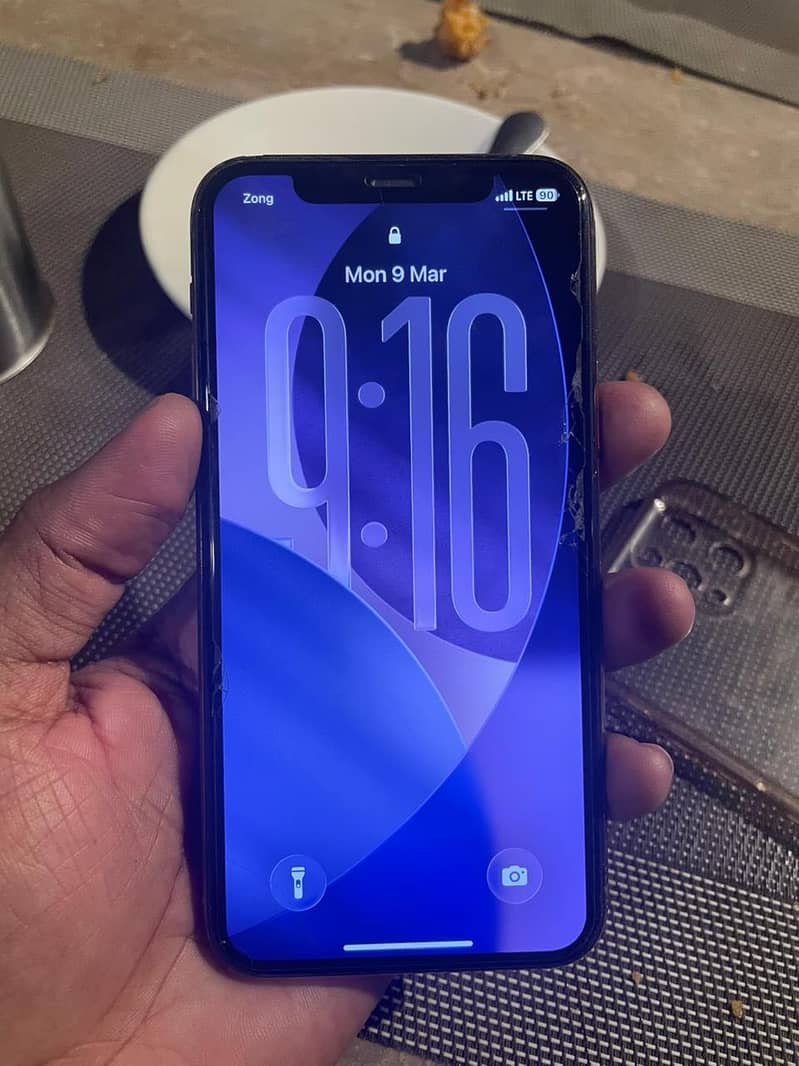 Apple iPhone 11 Pro 2