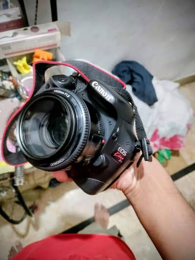 Canon EOS Kiss X4 with Yongnuo 50mm f/1.8 Lens - Excellent Condition