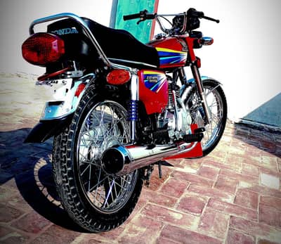Honda bike 125CG 03267544872 urgent for sale model 2011