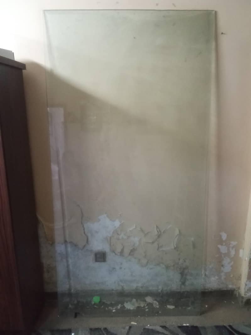 dining glass 0