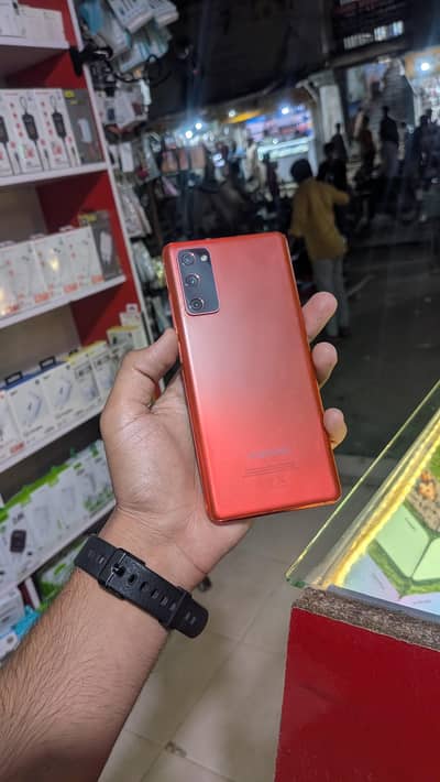 Samsung Mobile S20 FE