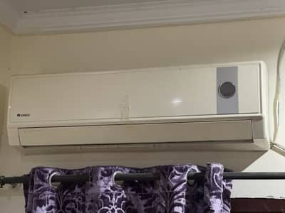 Gree 1.5 Ton Neat Condition