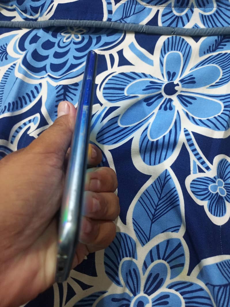 Oppo A54 3