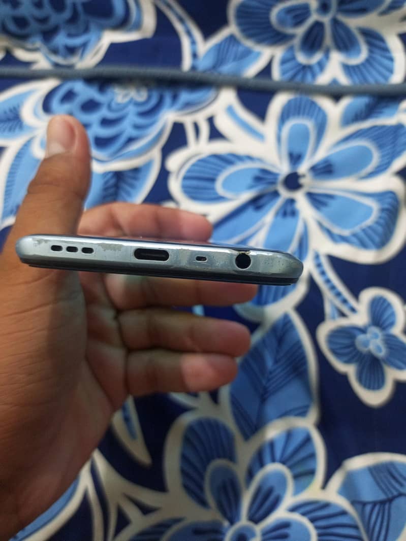 Oppo A54 4