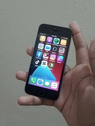 iphone 5s(urgentsale)