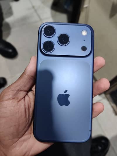 I phone 17 pro 256 gb New condition 10/10