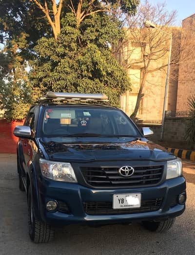 Toyota Hilux Vigo Champ V 2012