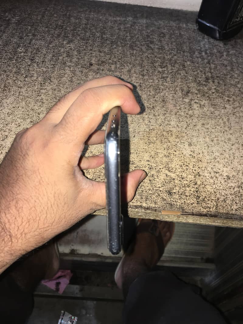 Apple iPhone 8 Plus 2