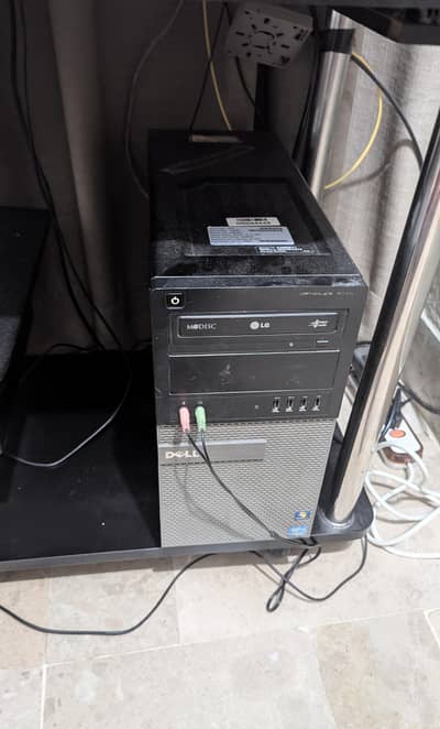 Complete Gaming PC + 22 inch monitor | 4gb graphic card Amd rx 470