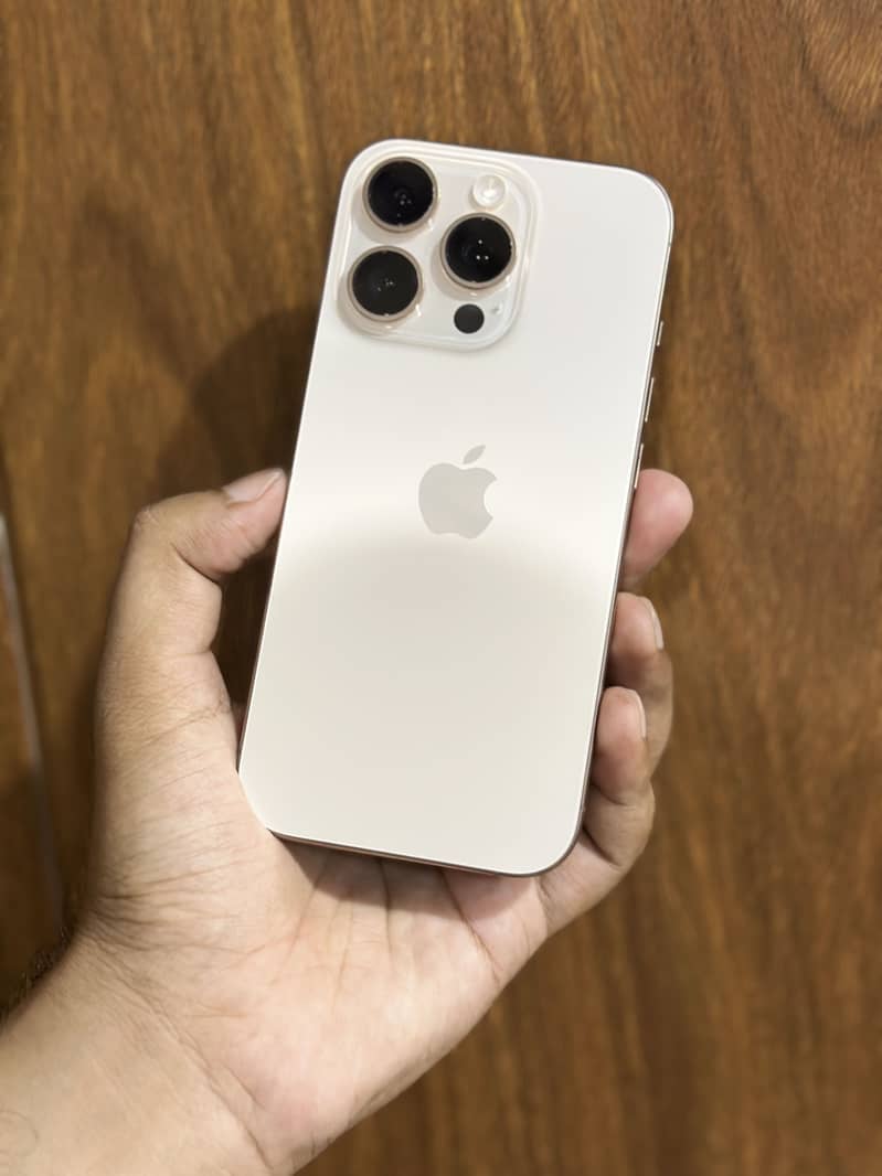 iPhone 16 pro 2