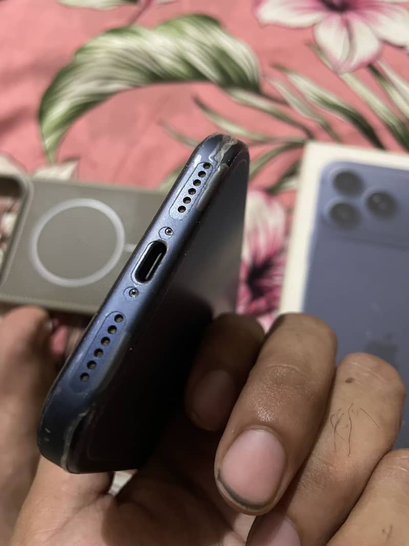 Apple iPhone 17 Pro Max 1