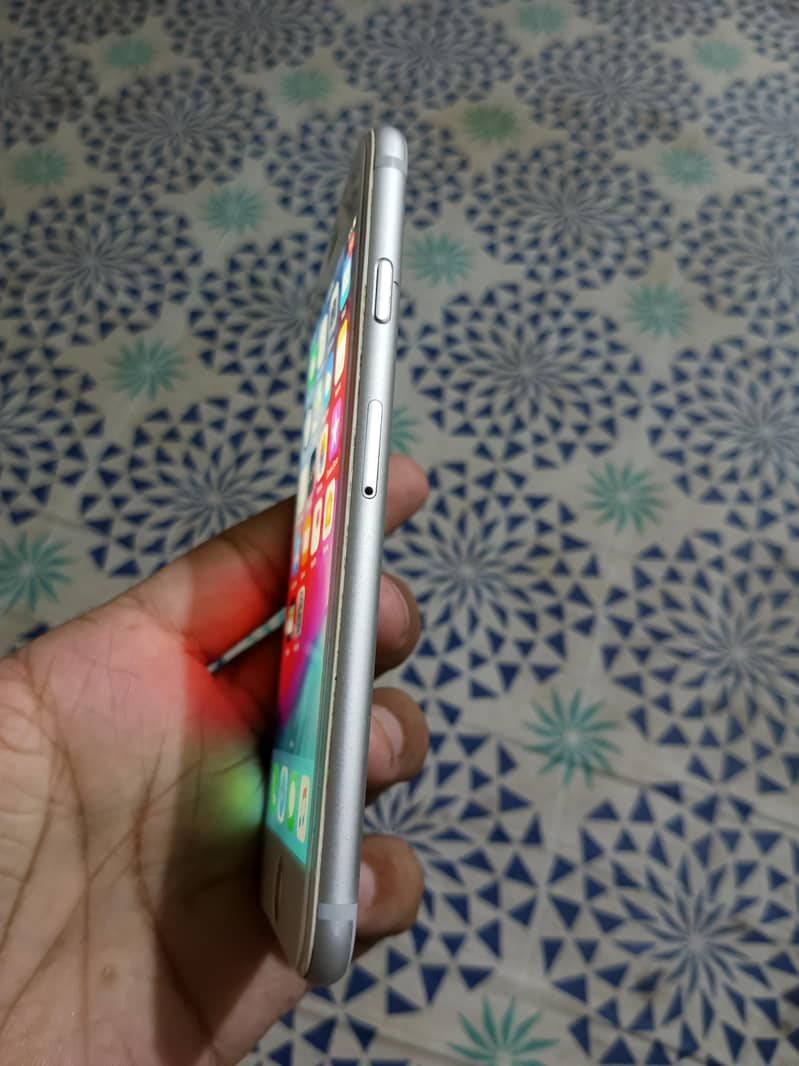 Apple iPhone 6 2