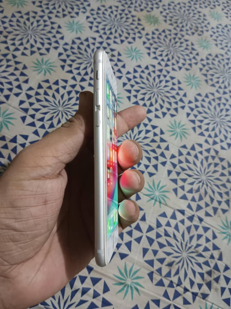 Apple iPhone 6 3