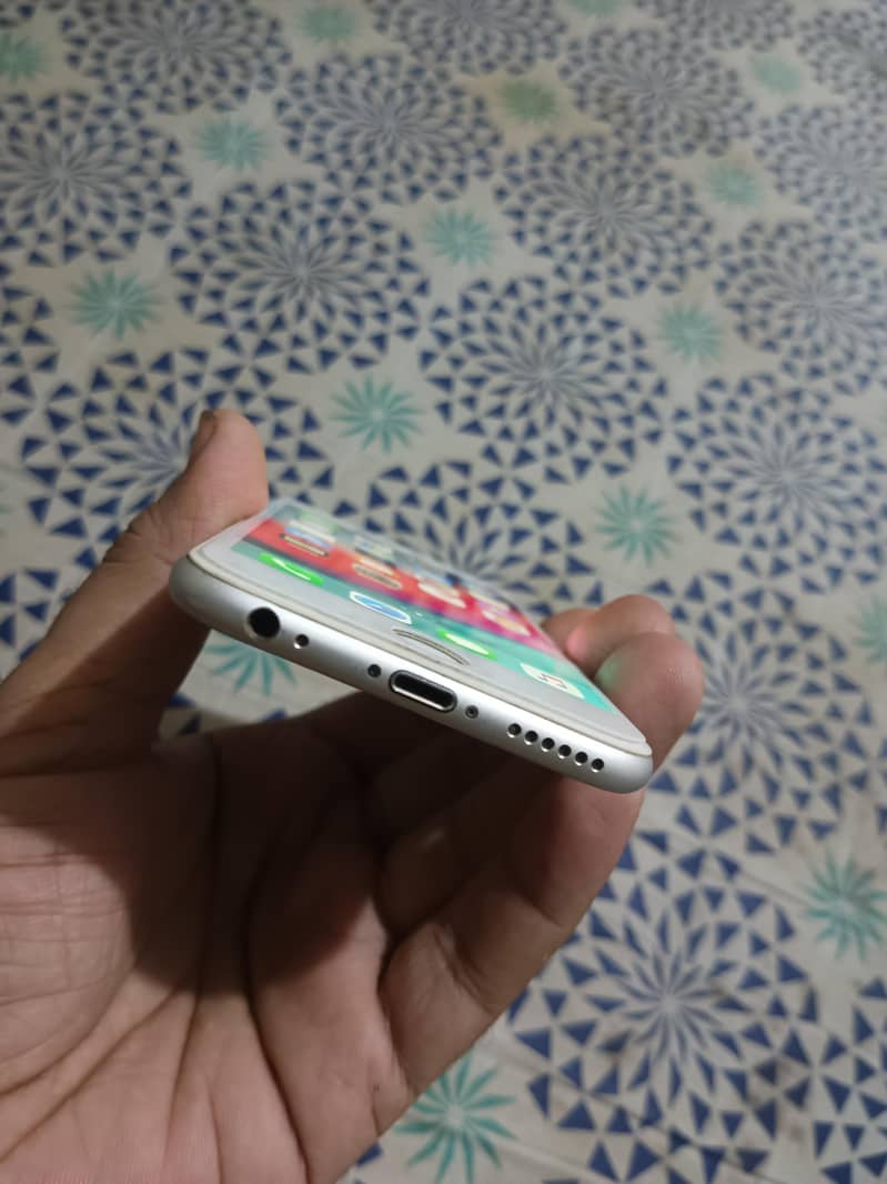 Apple iPhone 6 4