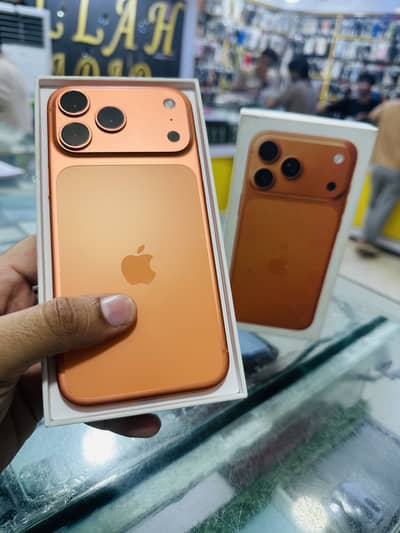 Apple Iphone 17 Pro Max 256GB | LLA | 10/10 Condition | Box .