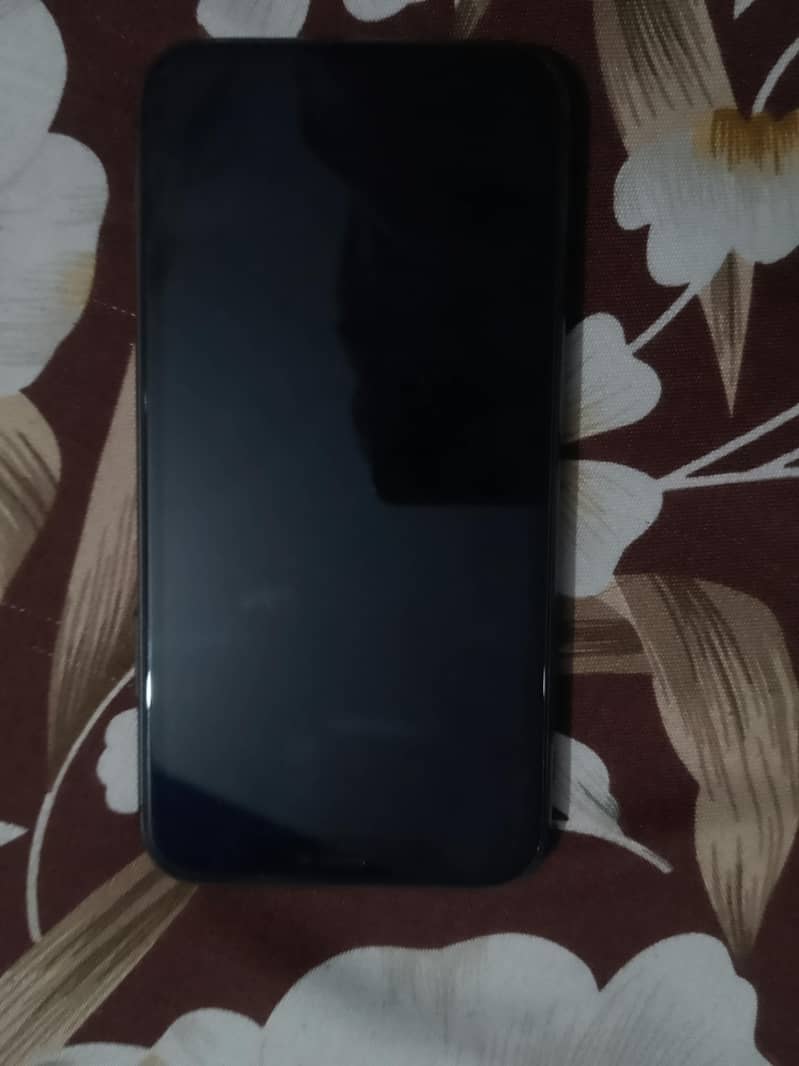 Apple iPhone 11 4