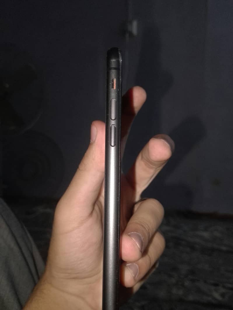 Apple iPhone 11 5