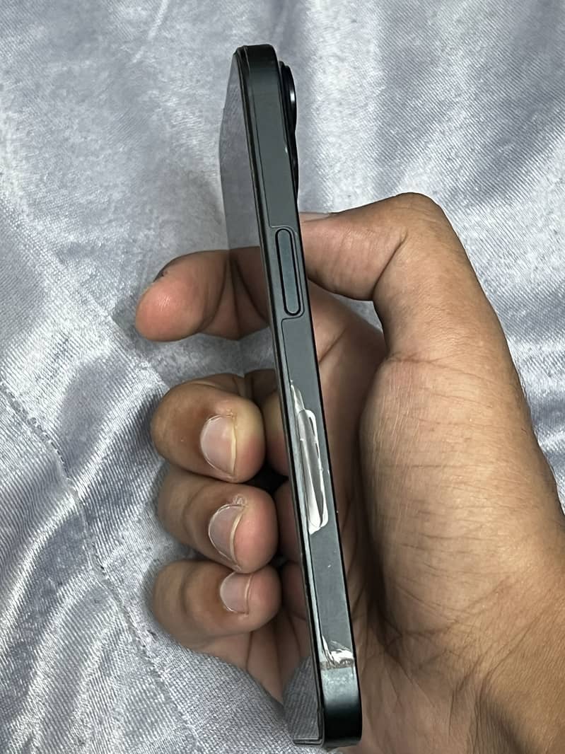 Apple iPhone 14 5