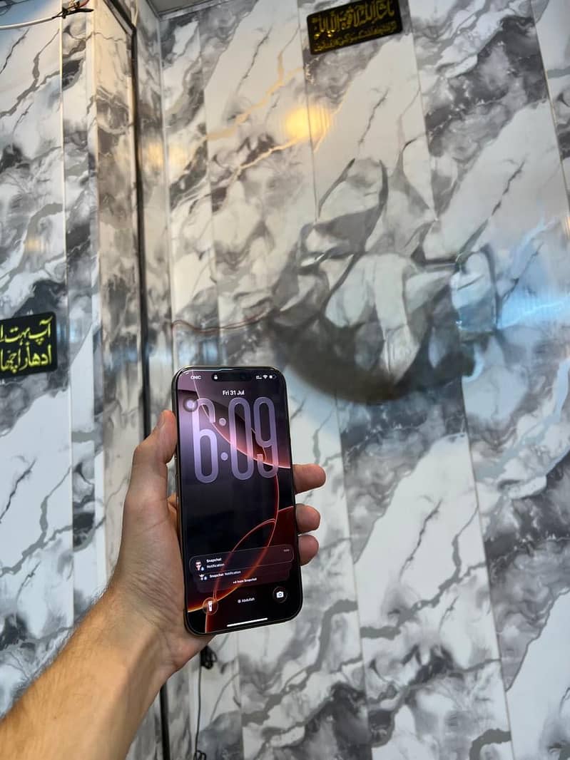 Iphone 16pro max 2
