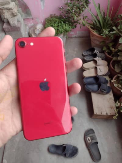 Apple iPhone se 2020 64GB Factory unlocked URGENT SELL