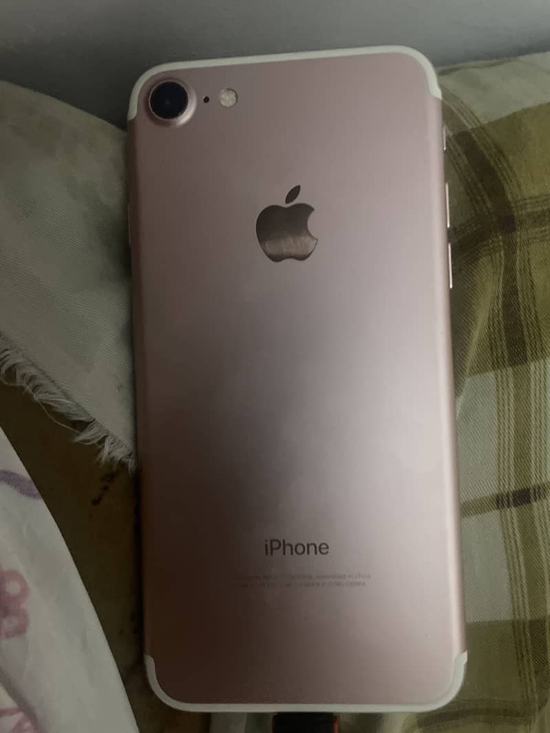 Apple iPhone 7 1