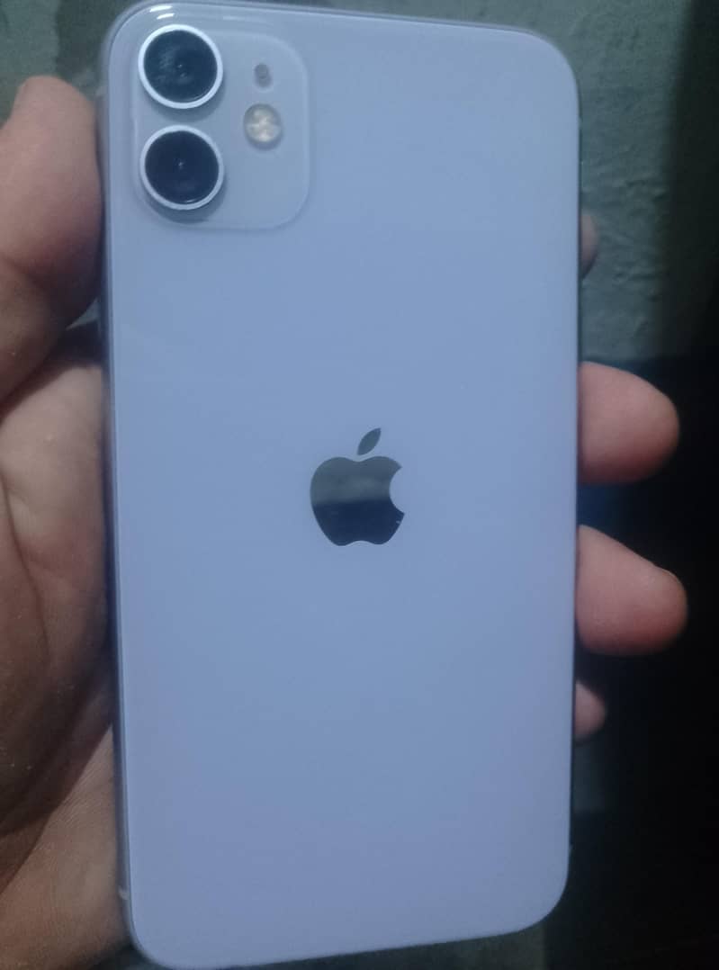 Apple iPhone 11 4