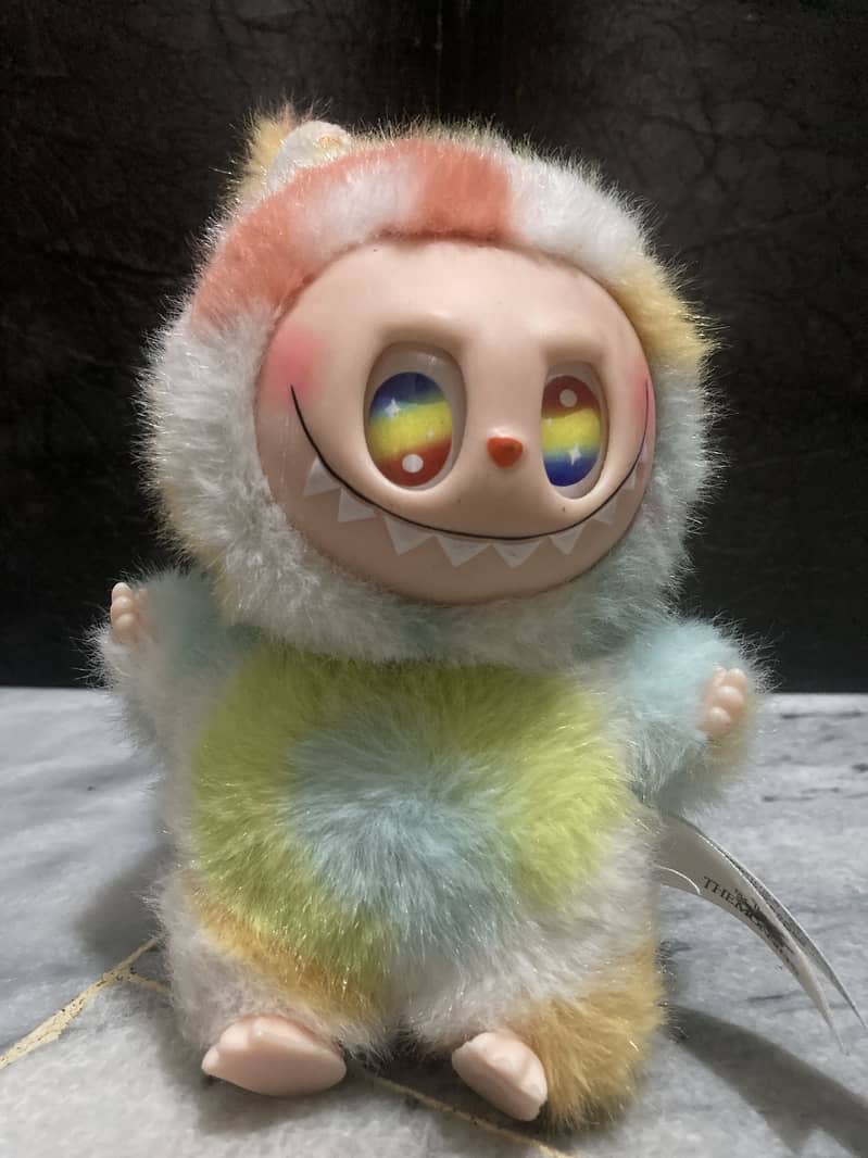 Labubu doll 0