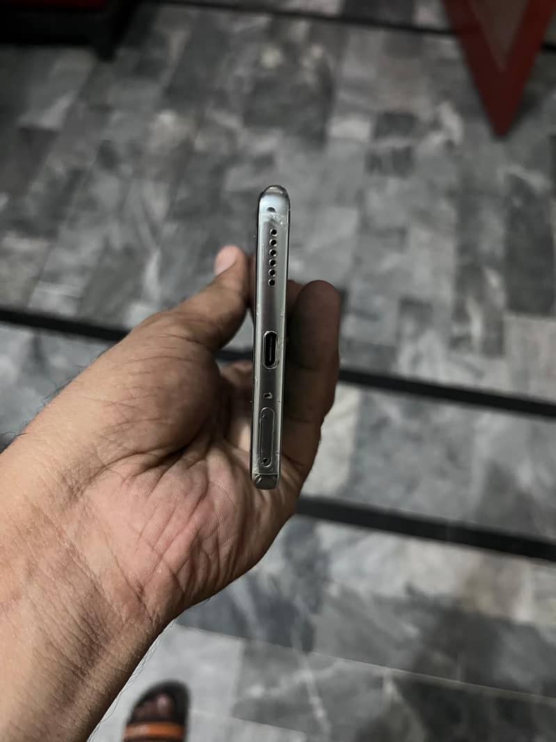 Tecno CAMON 40 Pro 4