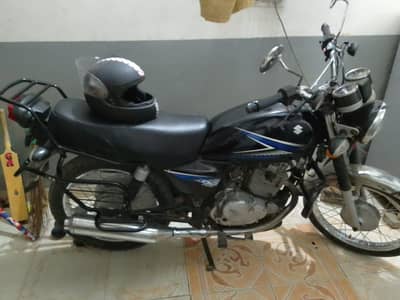 Suzuki GS 150 2013