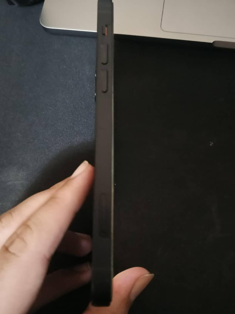Apple iPhone 12 2