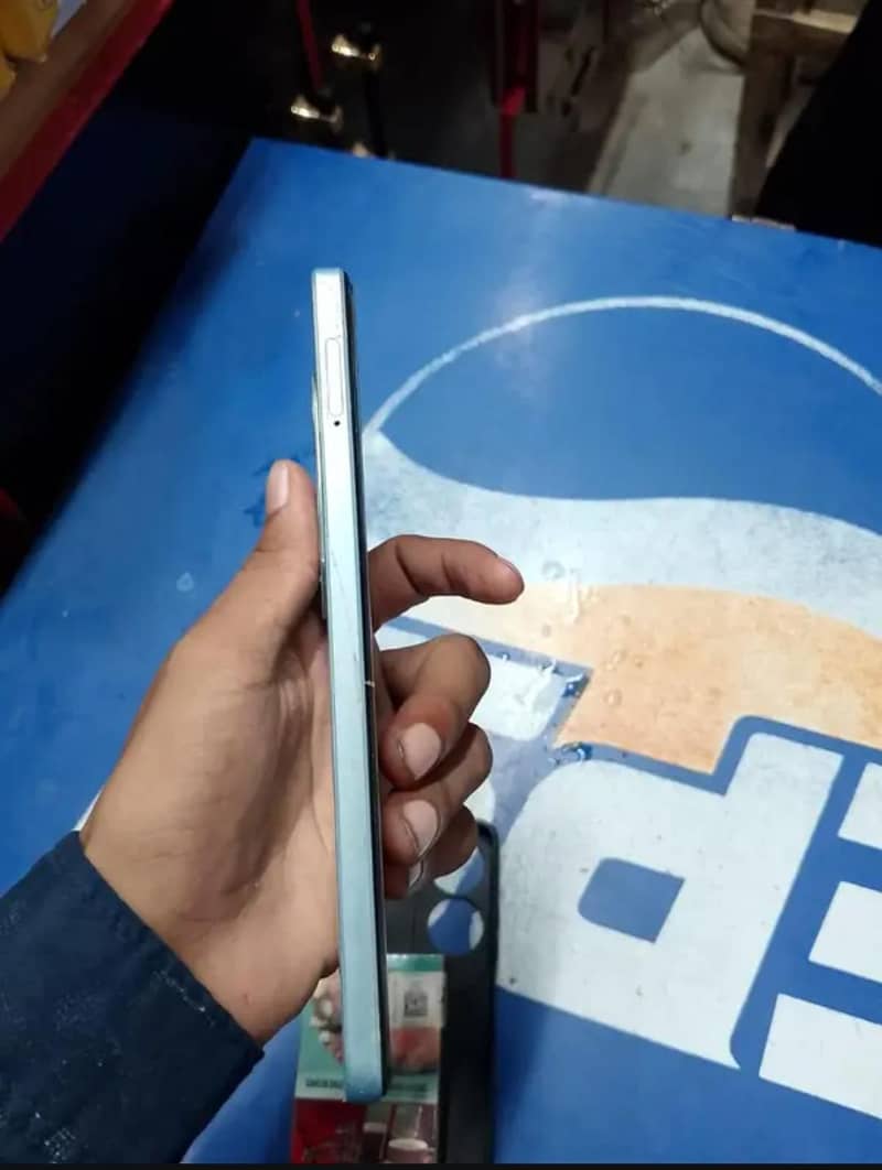 OPPO A60 1