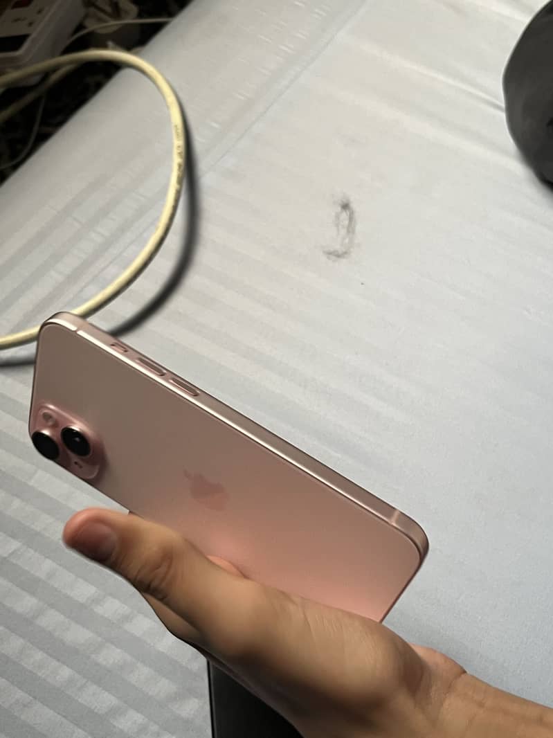 Apple iPhone 15 plus 2