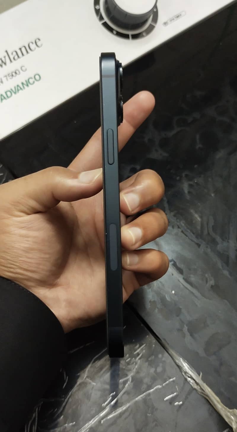 Apple iPhone 14 plus 4