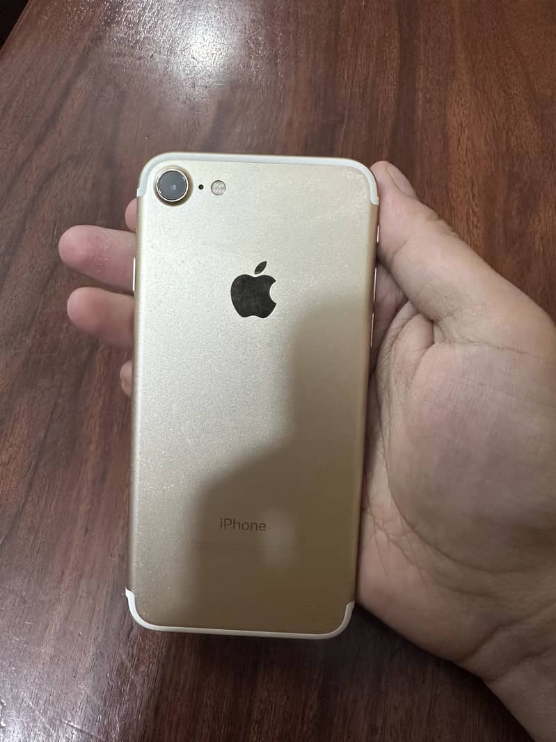 Apple iPhone 7 1
